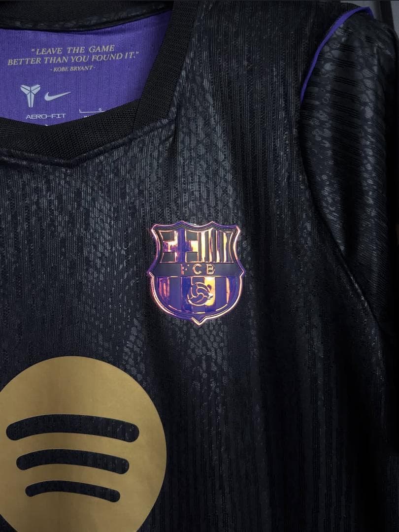 قميص برشلونة 26/27 الاحتياطي - أسود